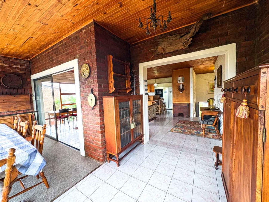 4 Bedroom Property for Sale in Stilbaai Wes Western Cape